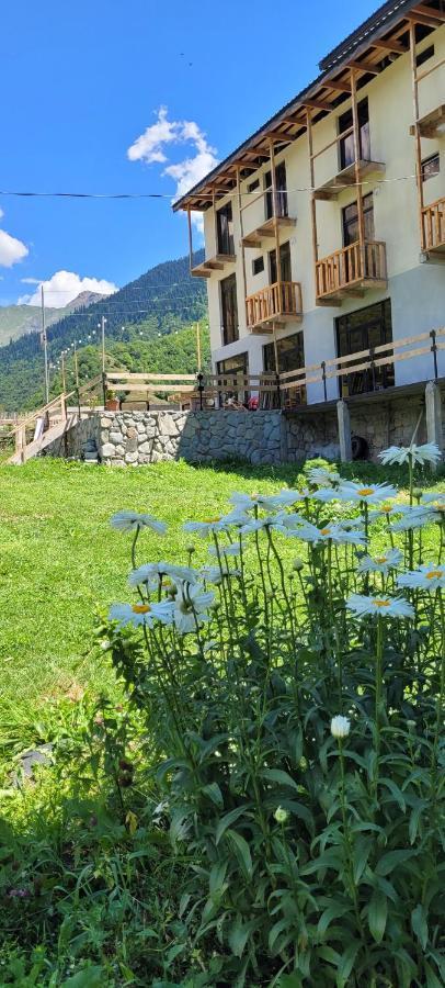 Guest House Guli Mestia Exterior foto