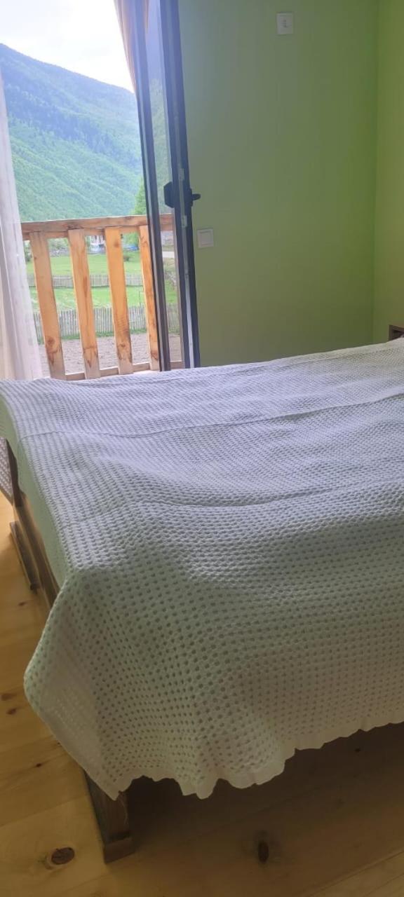 Guest House Guli Mestia Zimmer foto